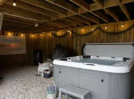 Luxury Silver Birch Lodge: Hot Tub/BBQ/Fire Pit