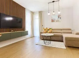 Modern family apartment near the beach, free parking