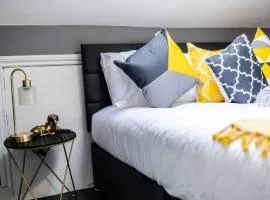 Quiet Top-Floor Retreat -Modern Studio for 2 - Islington