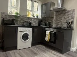 NEW Studio Apartment in City Centre!