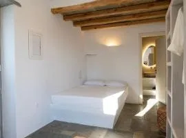 Modern Cycladic Retreat in Skalados
