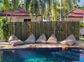 Baan Sawang hidden in tropical calm