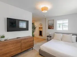 Parkway Boutique Suite 12