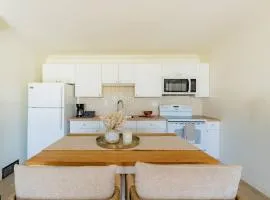 Parkway Boutique Suite A