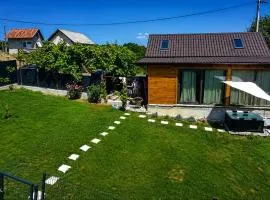 Cozy Chalet LuMa - with vineyards and hills view