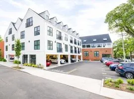 Modern Yale Loft Best Location Parking