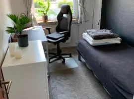 Hyggeligt værelse til 1 person i røgfri 1-plans villa