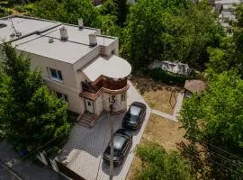 Marilyn Apartment