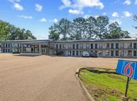 Motel 6 - McComb, MS