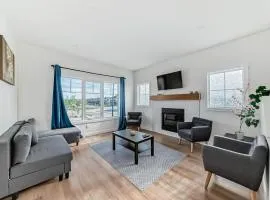 Free Parking | Relaxing 3BR Cochrane Home