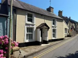 Bryndegwel in Saint Dogmaels, cardigan- river views, Free parking