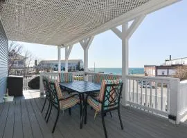 Harbortown Hideaway