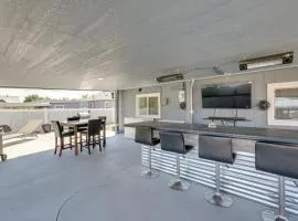Patio Bar & Fenced Yard! Snake River Retreat