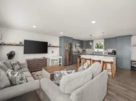 Updated Spacious Home & Hot Tub