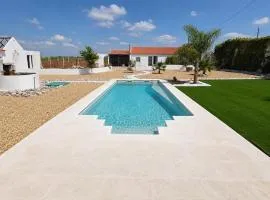 Villa with Pool - 1 km from Rosário Beach - 30 min from Airport