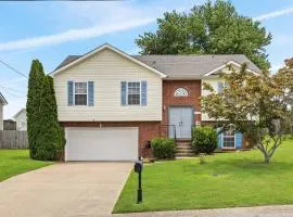Family Retreat Game Room and Fire Pit Sleeps 8