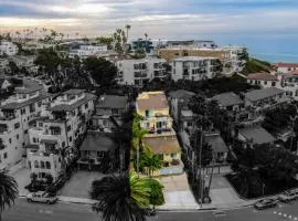 Coastal Duo Steps to Wedding Venues Beach Ole Hanson Casino
