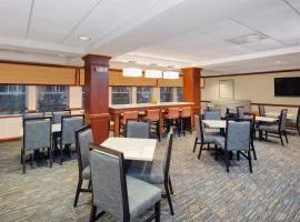 漢普頓南錫布魯克快捷假日&套房酒店