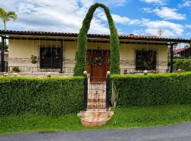 Casa campestre cerca de termales con WiFi y parqueadero