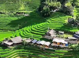 Black Hmong Sapa Homestay Family