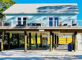 Dog friendly ocean view house with central AC and washer dryer snowbird friendly