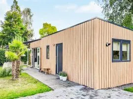 Lovely Home In Heinkenszand With Wifi