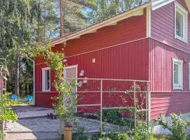 Nice Home In Alingsås