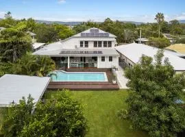 Ananda House - Full Estate l Pool & Infrared Sauna l 2 mins Walk to Village