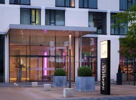 INNSiDE by Meli&aacute; D&uuml;sseldorf Derendorf, kh&aacute;ch sạn gần S&acirc;n bay Quốc tế Dusseldorf, 