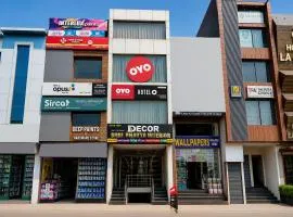 Super Collection O by OYO Patiala Road Crossway Zirakpur Formerly Lavish
