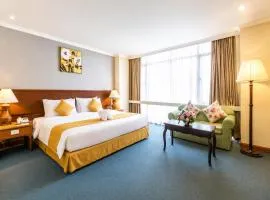 Hotel Raj Resort
