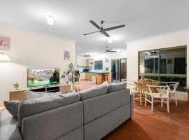 ZenHouse Homestead - backyard - spacious - patio