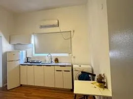 Haifa Central Studio - High Floor & Great Value