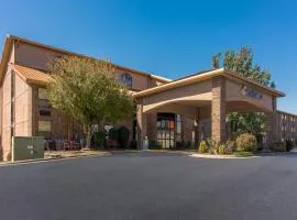Comfort Inn at Thousand Hills