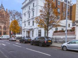 South Kensington Apartment x4, hotel near Baden-Powell House, London