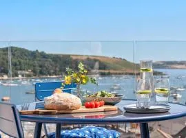 Panoramic harbour views Morva