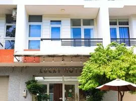 Lucky Hotel