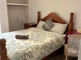 R1 Bright Spacious Room