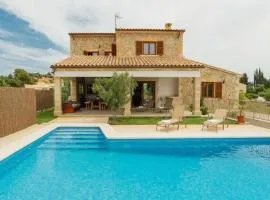 Modern Rustic Country Villa with Pool