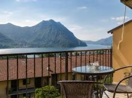 Villetta a schiera con vista lago mozzafiato