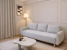 Modern Chic Apartment, Heart of Antibes