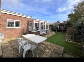 2 bed bungalow in Peace Haven