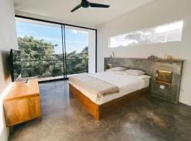 Wabi Sabi - Designer Loft - Sunken Lounge & Workspace