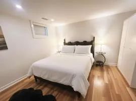 Entire Private Basement Suite Sleeps 5 Free Parking Near Yorkdale Subway & Hwy 401