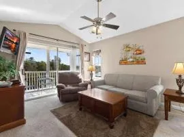 Cozy Coastal Retreat With Scenic Waterway Views 16I