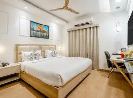 Hotel Royal Orbit Near Dronacharya Metro Station DLF Phase 3 Gurgaon