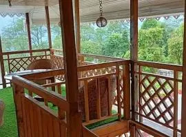 Wooden Nest Homestay