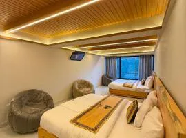 Pine View Hotel