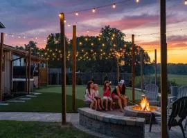 Bluffview on the River with a hot tub sauna pool table and more