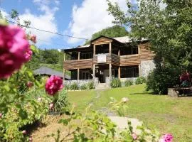 Bezengi guesthouse and Cafe Kala